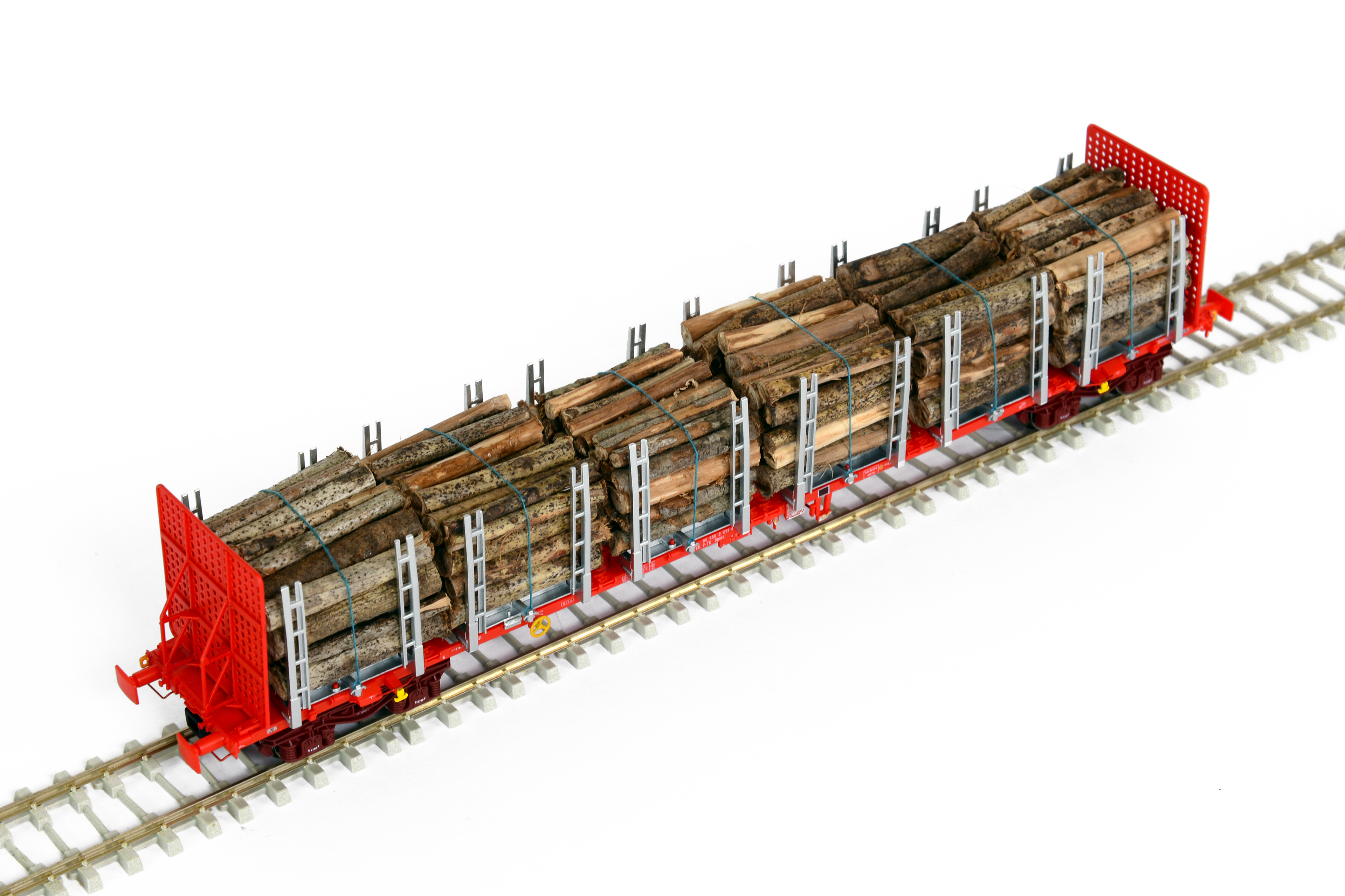 Takargo Sgnss with wood load 